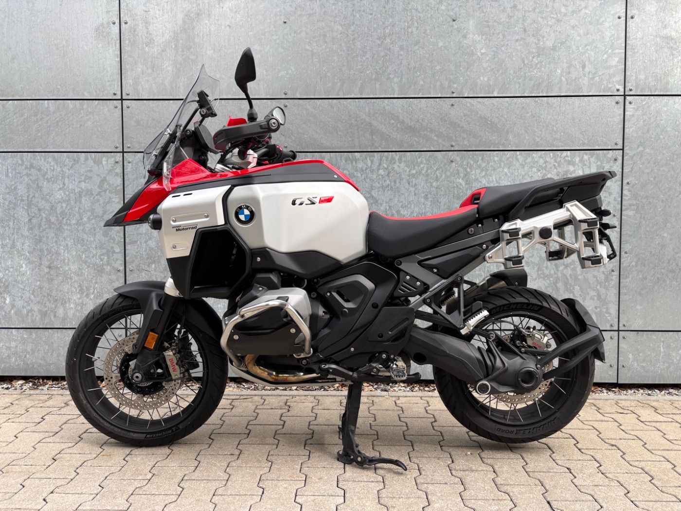 Fahrzeugabbildung BMW R 1300 GS Adventure 3 Pakete