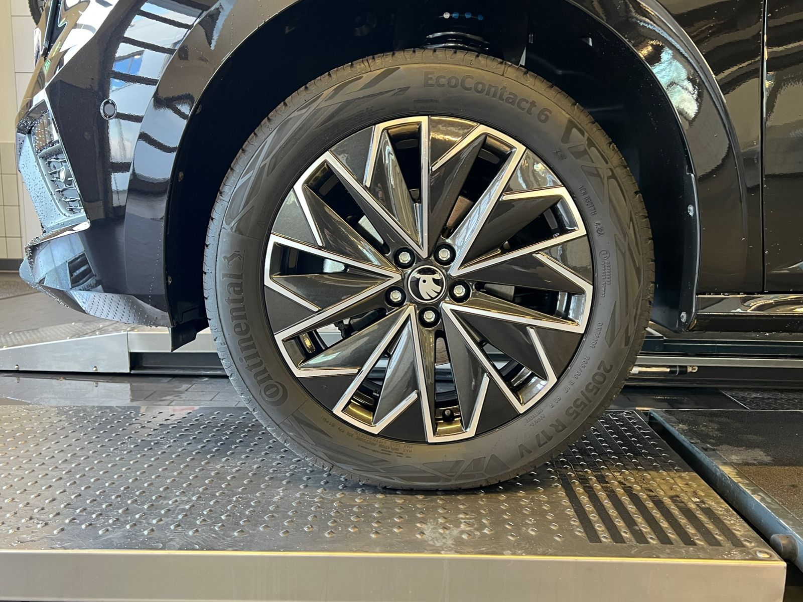 Fahrzeugabbildung SKODA Kamiq Tour 1.0 TSI DSG *AHK, Matrix-LED, Kamera*