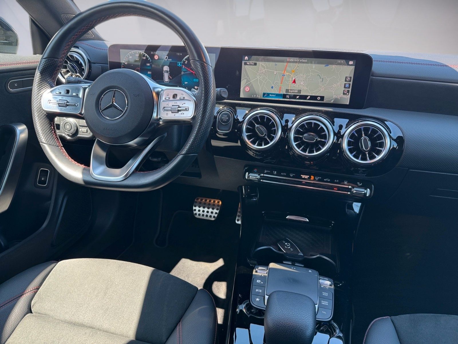 Fahrzeugabbildung Mercedes-Benz CLA250e Shooting Brake AMG Line