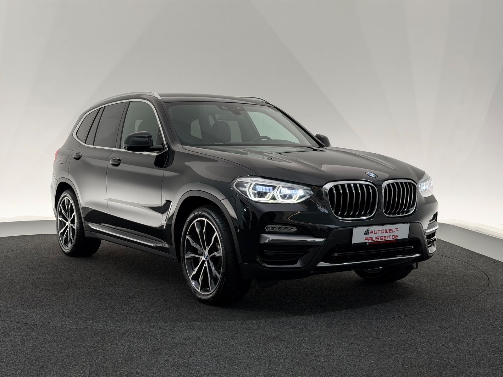 Gebrauchtwagen BMW X3 X3 30d xDr.*LUXURY LINE*LED-AHK-HARMAN-360°-HUD in Horb am Neckar