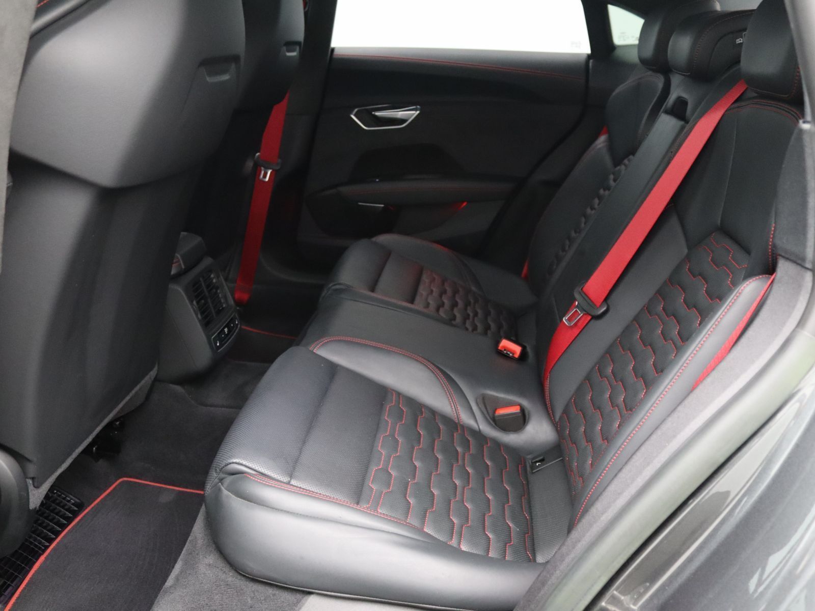 Audi RS e-tron GT - Bild 12