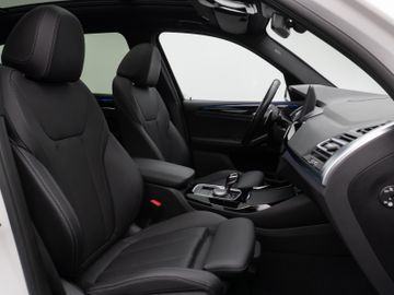 Fahrzeugabbildung BMW X3 xD20d Panoram Kamera DAB HiFi Komfort ACC 19"