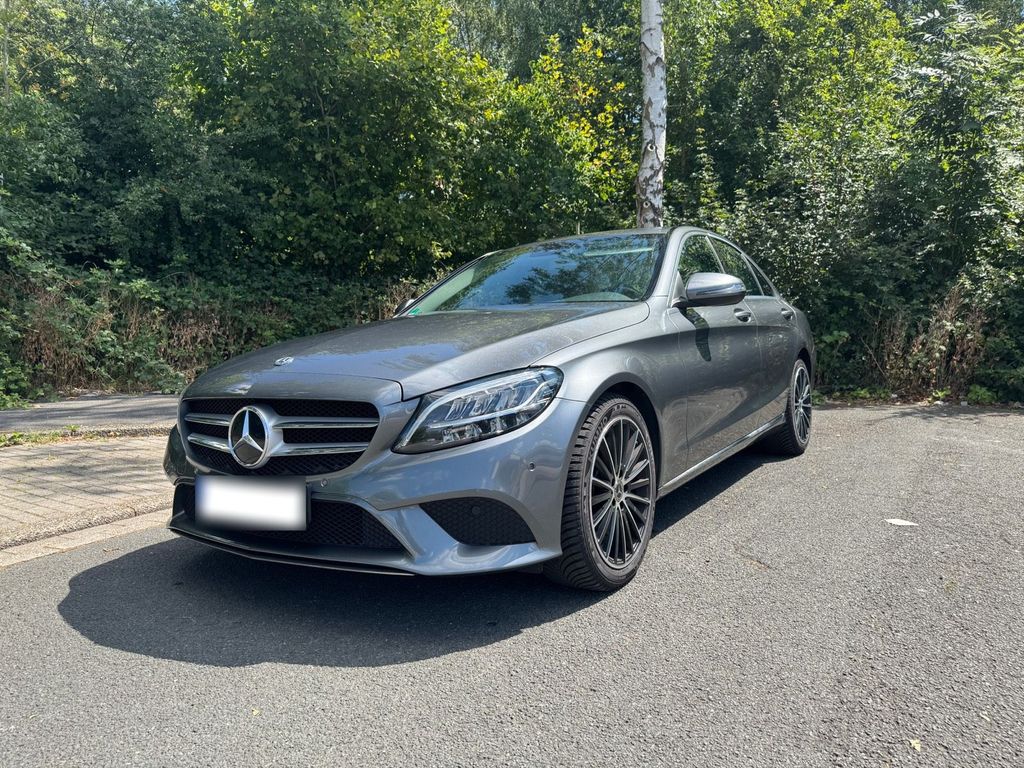 Image of Mercedes-Benz C 220