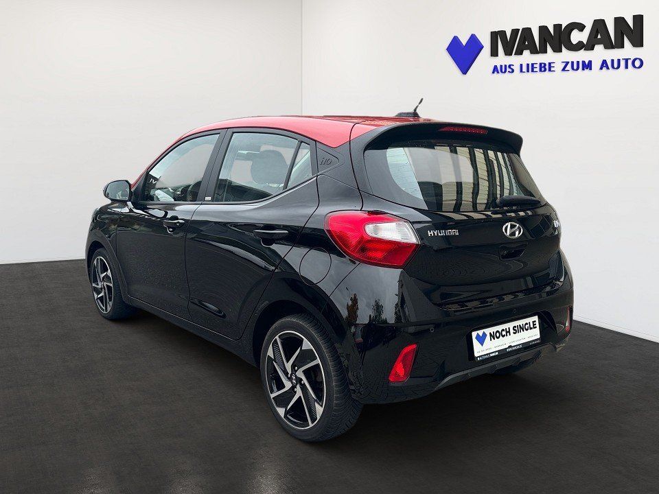 Fahrzeugabbildung Hyundai i10 1.2i Trend Navipaket, 16 Alufelgen, Dach-Lac