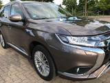 Mitsubishi Outlander 2.4 MIVEC PLUG-IN HYBRID 4WD Basis... - Mitsubishi Outlander in Hannover