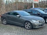 Mercedes-Benz E 200 E Coupe E 200 CGI BlueEfficiency - Mercedes-Benz E 200: Coupe, Cgi