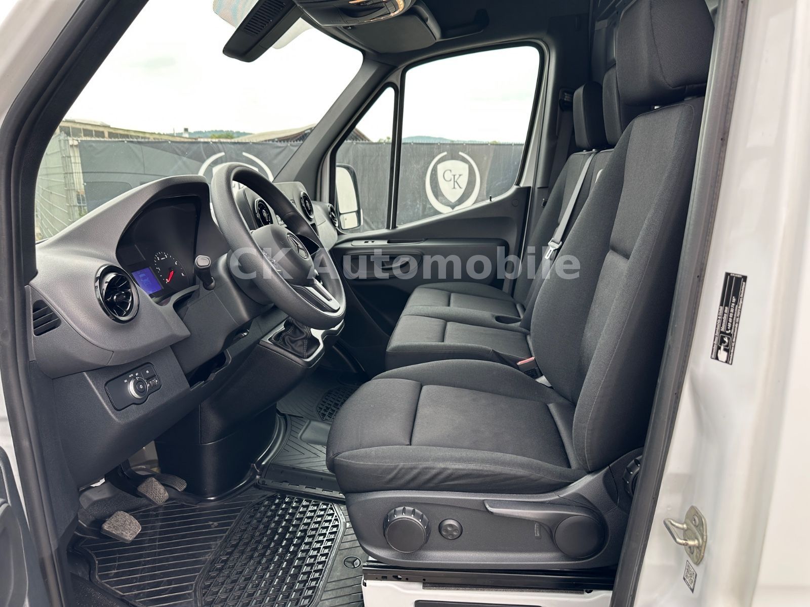Fahrzeugabbildung Mercedes-Benz Sprinter III Kasten 317 RWD L2H2/Klima/Tempomat