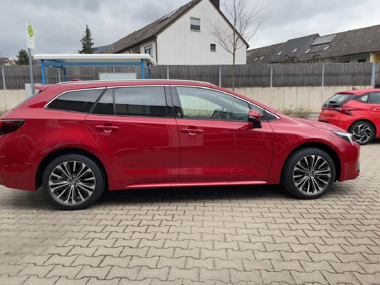 Fahrzeugabbildung Toyota Corolla Touring Sports 1.8 Hybrid Team D