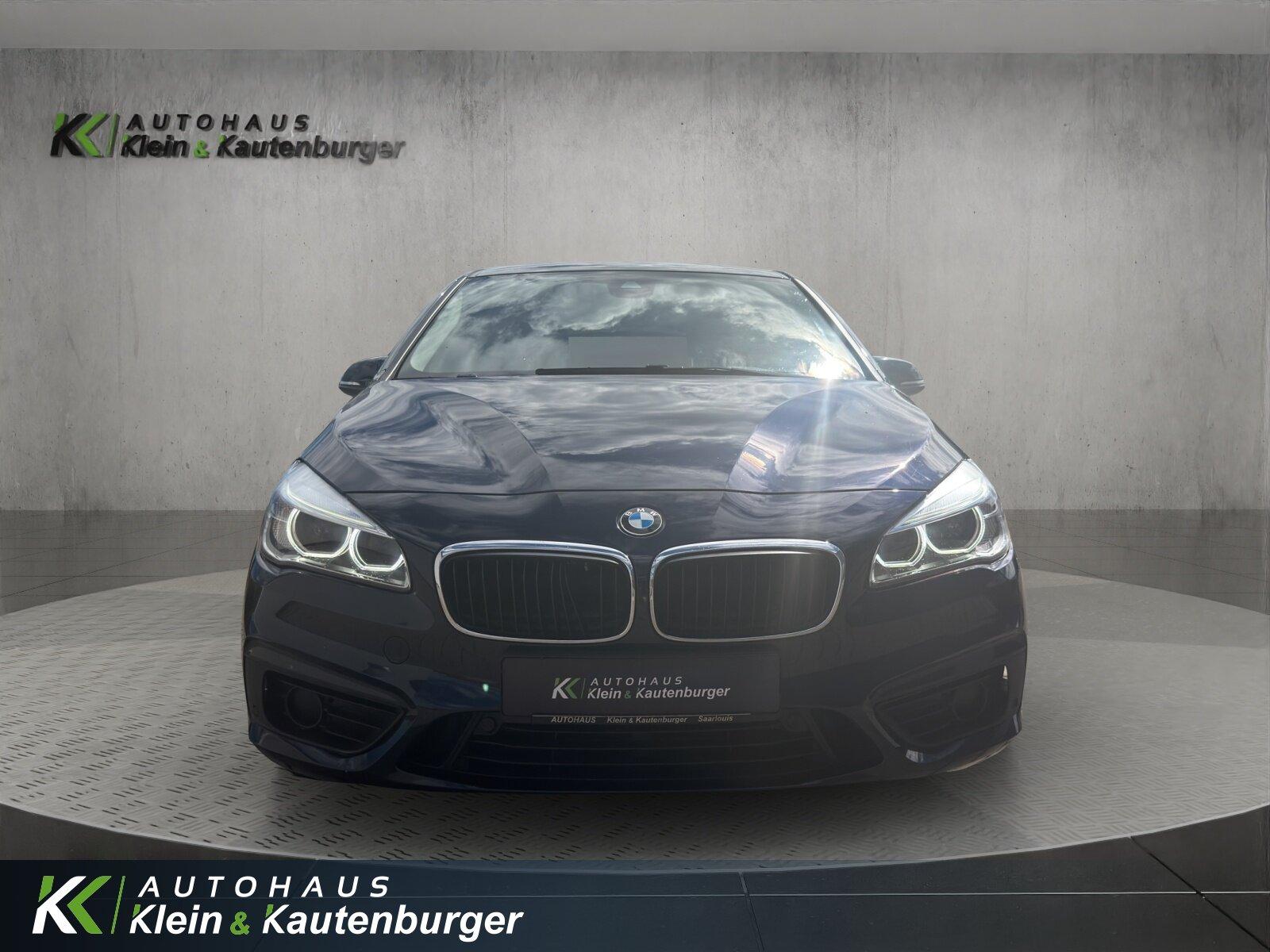 BMW 2er - 220i Active Tourer+LED+NAVI+LEDER+KAMERA