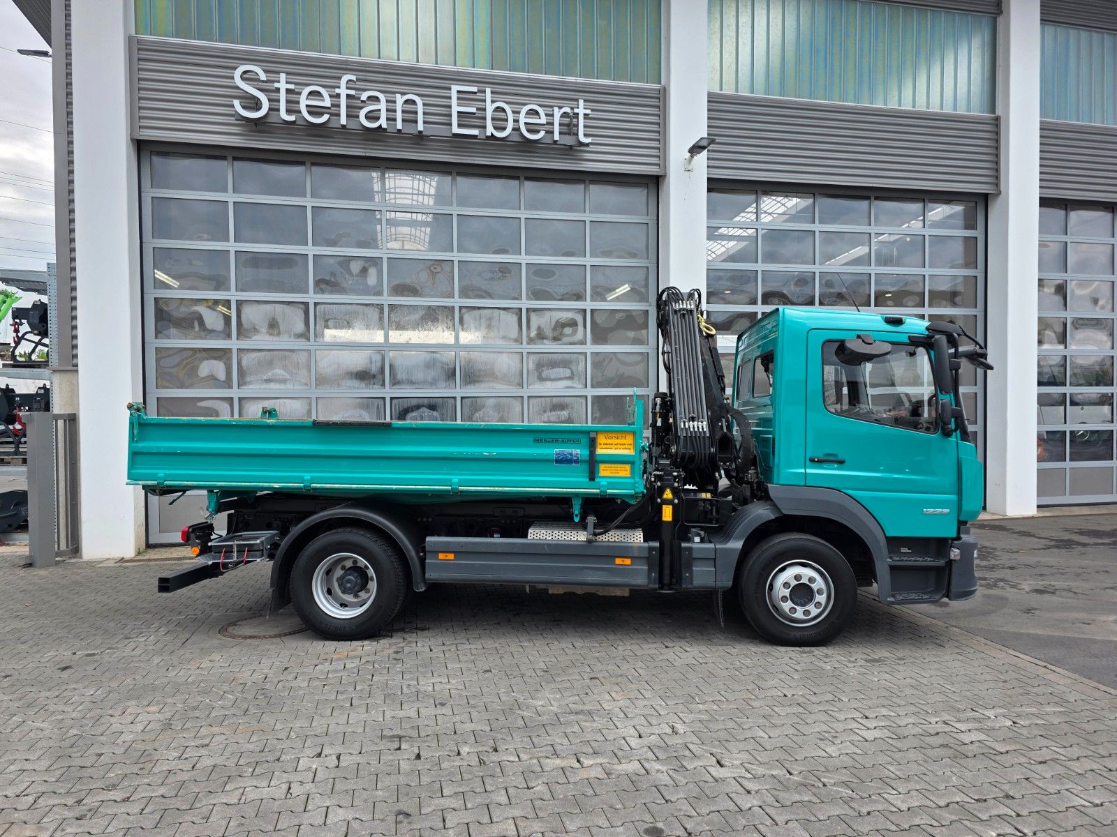 Fahrzeugabbildung Mercedes-Benz Atego 1223 KK HIAB X-HIDUO 082 Funk 2x AHK