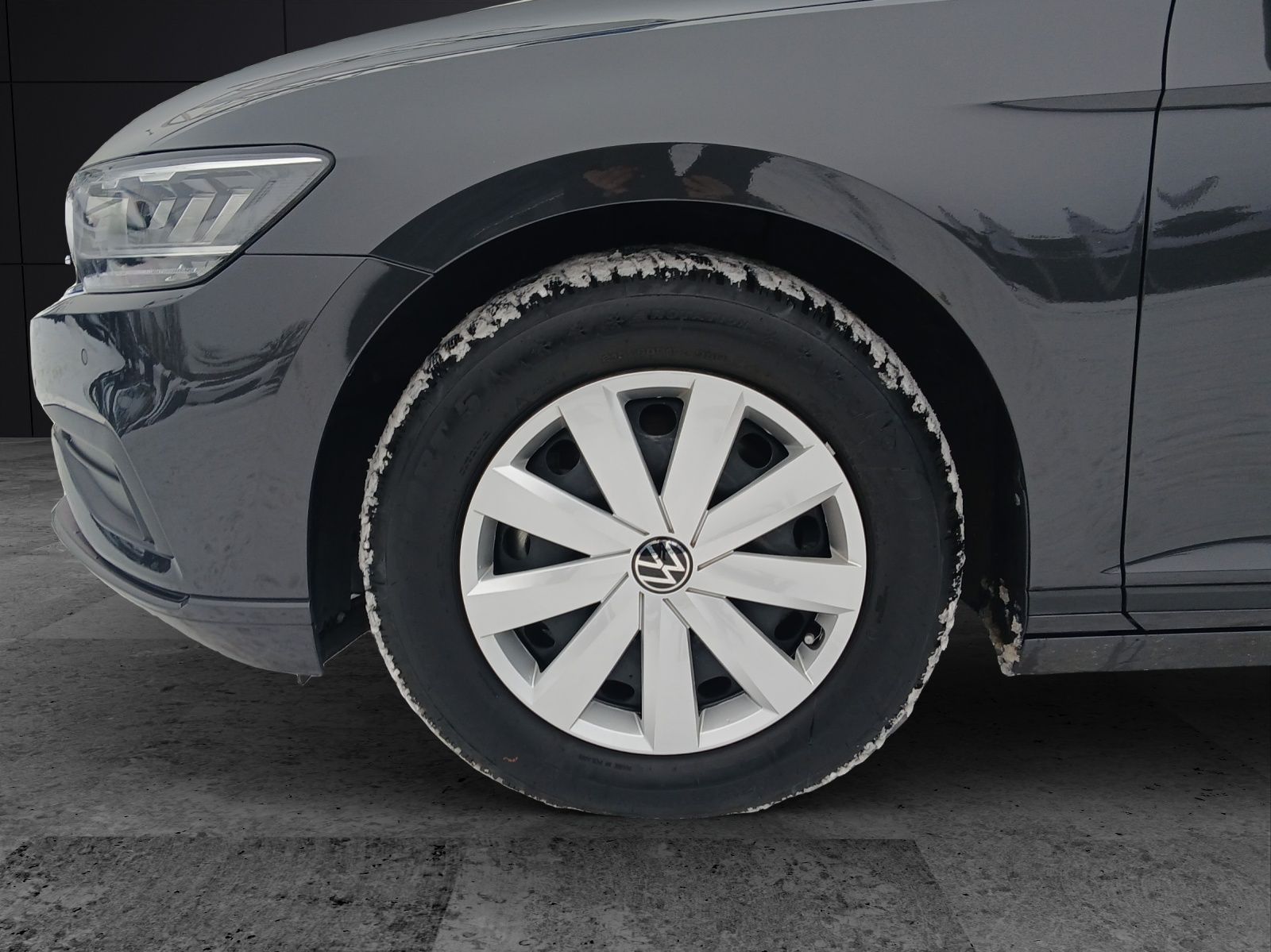 Fahrzeugabbildung Volkswagen Passat Variant TDI conceptline LED AHK Navi PDc