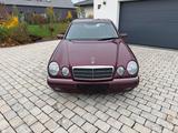 Mercedes-Benz E 230 Elegance 1. Lack, Kratzerfrei - Mercedes-Benz E 230 Gebrauchtwagen