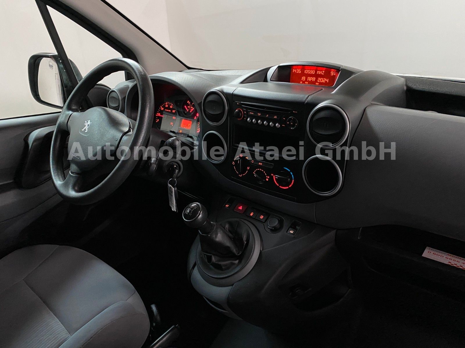 Fahrzeugabbildung Peugeot Partner 1.6 HDi KLIMA+TEMPOMAT+1.HAND (5473)