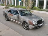 Mercedes-Benz E 50 AMG W210 - Mercedes-Benz E 50: AMG