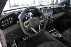 VW Tiguan 1.5 eTSI R-Line | Black Style | Pano | 20 VW Tiguan 1.5 eTSI R-Line | Black Style | Pano | 20