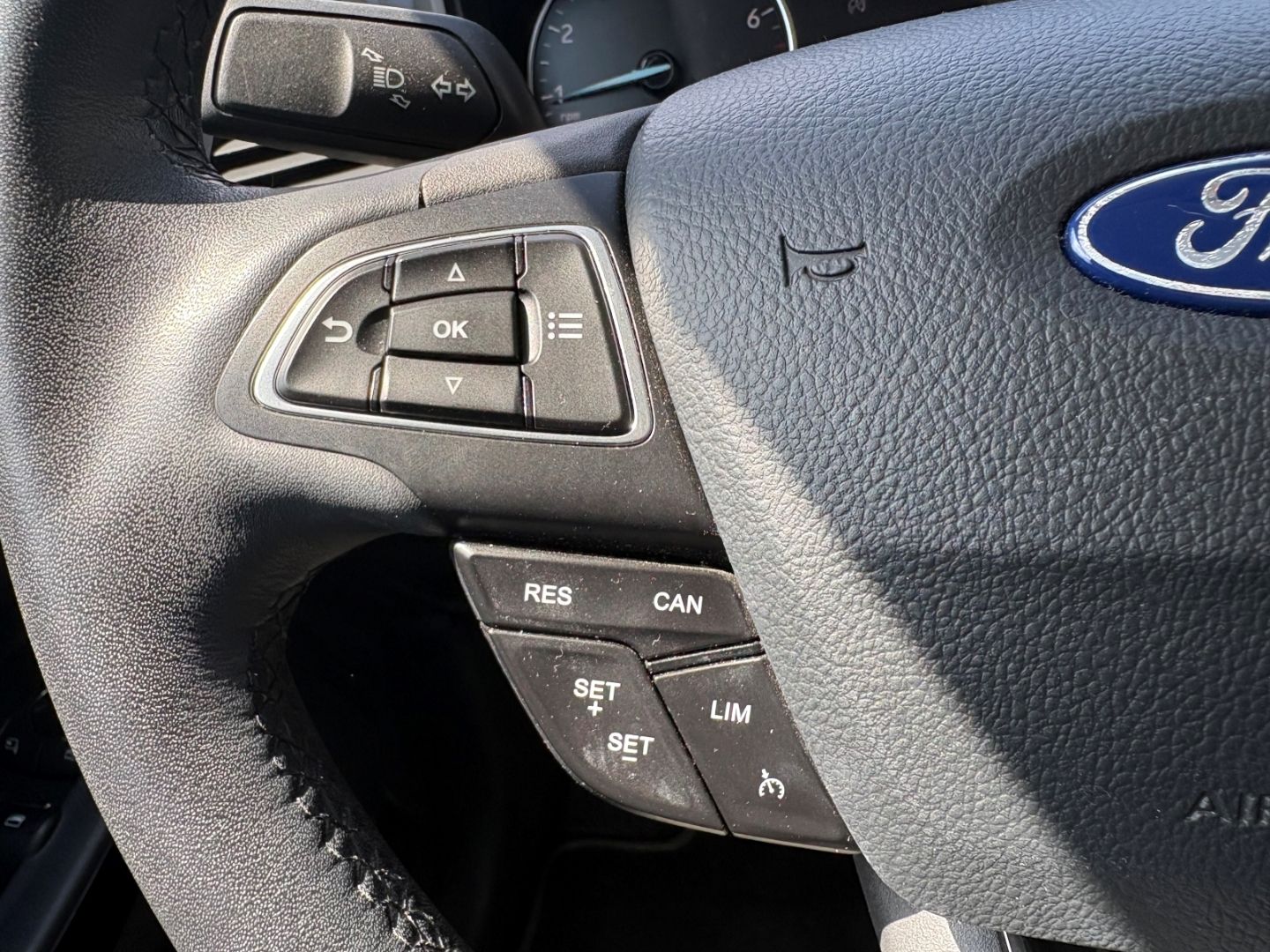 Fahrzeugabbildung Ford EcoSport Titanium Kamera SHZ Navi Klima Tempomat
