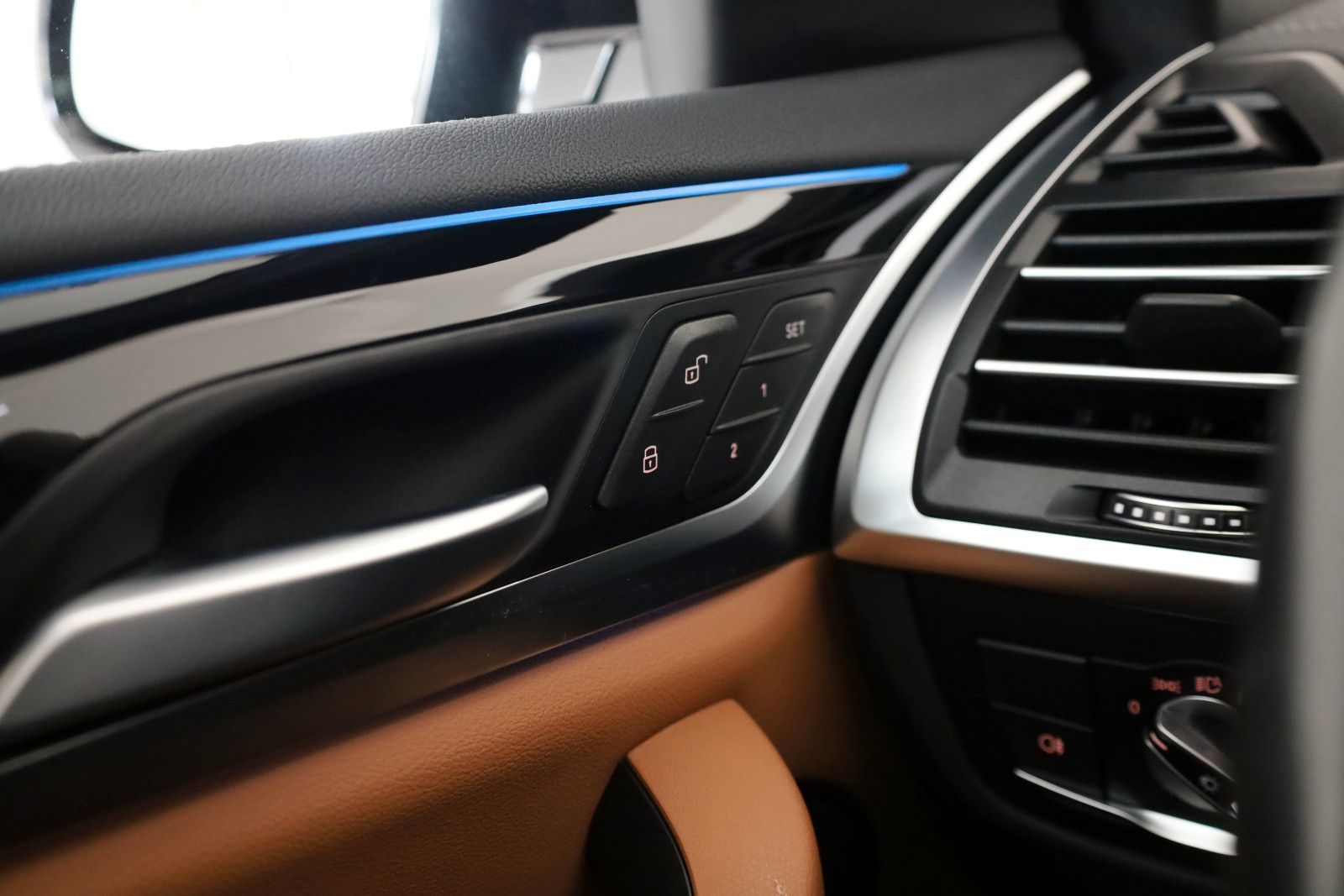 Fahrzeugabbildung BMW iX3 Inspiring/M Sport Leder,Navi,LED,Panor.,ACC