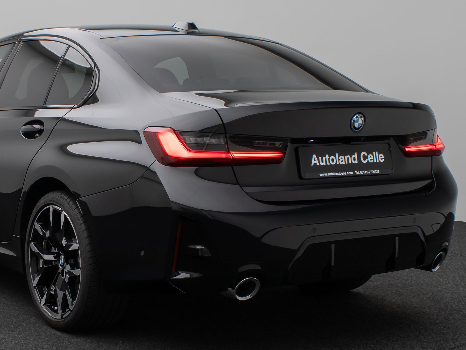 Fahrzeugabbildung BMW 330e M Sport 360°HUD DAB H/K Alarm ParkAs 19Zoll