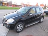 Mercedes-Benz ML 280 CDI 4MATIC //Leder,Xenon,Navi,Alu - schwarze Mercedes-Benz ML 280