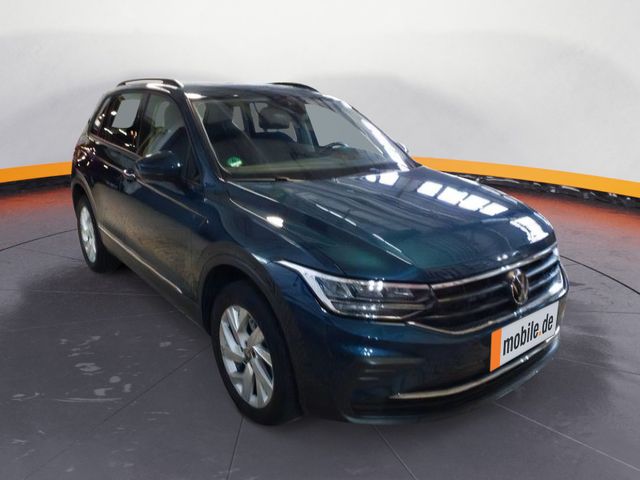 Volkswagen Tiguan Life 4M 2.0 TDI DSG LED NAVI PANO AHK RFK