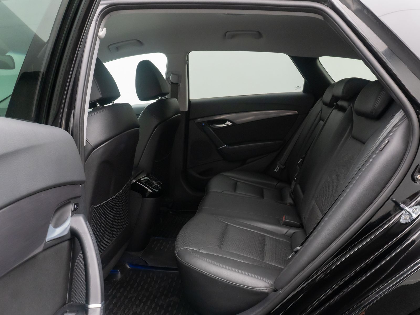 Fahrzeugabbildung Hyundai i40 Premium Kamera DAB Memory InfinitySound 18"