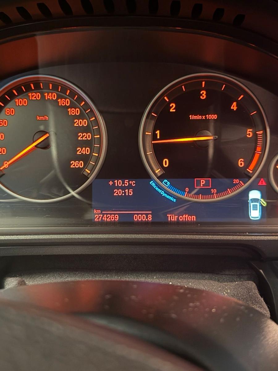 BMW 520 2011 — photo 10