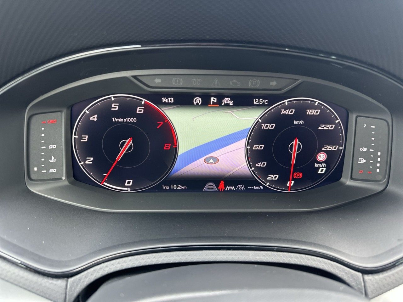 Fahrzeugabbildung SEAT Arona FR 1.0 TSI 116 PS 6-Gang - mit KI generiert/bearbeitet
