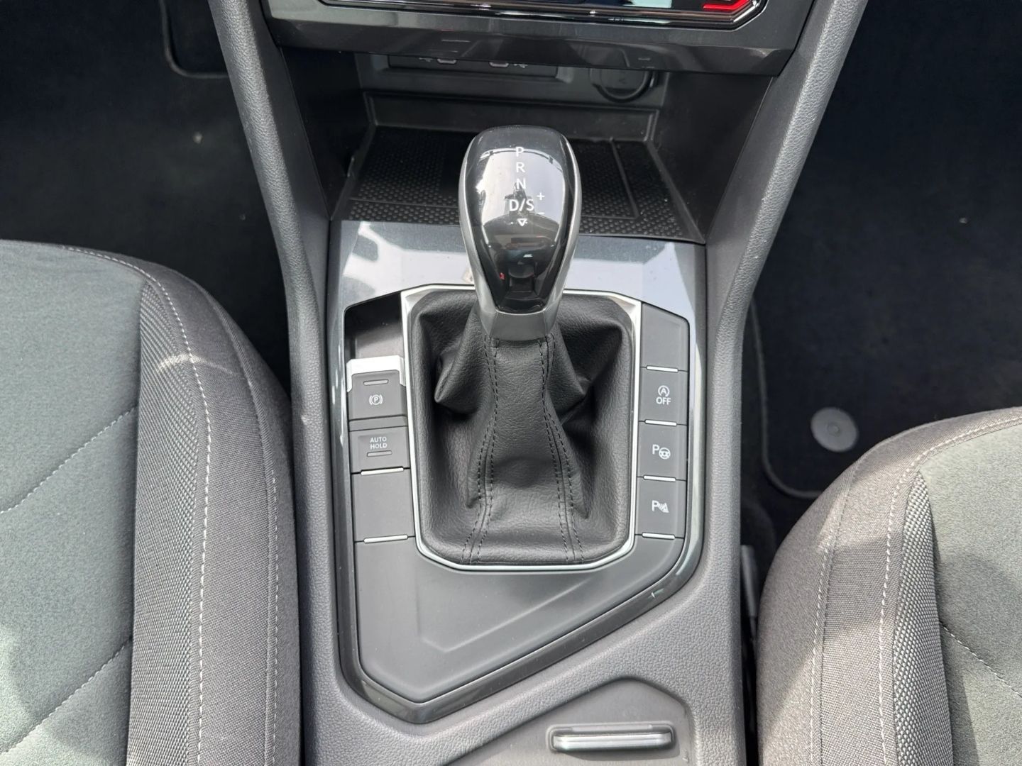 Tiguan 2.0 TDI DSG Elegance *NAVI*MATRIX*PANO*