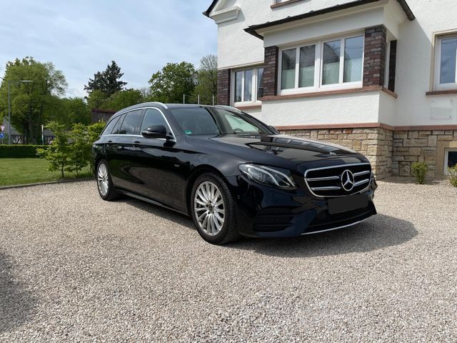MERCEDES-BENZ E 220 d 4MATIC T Autom. -
