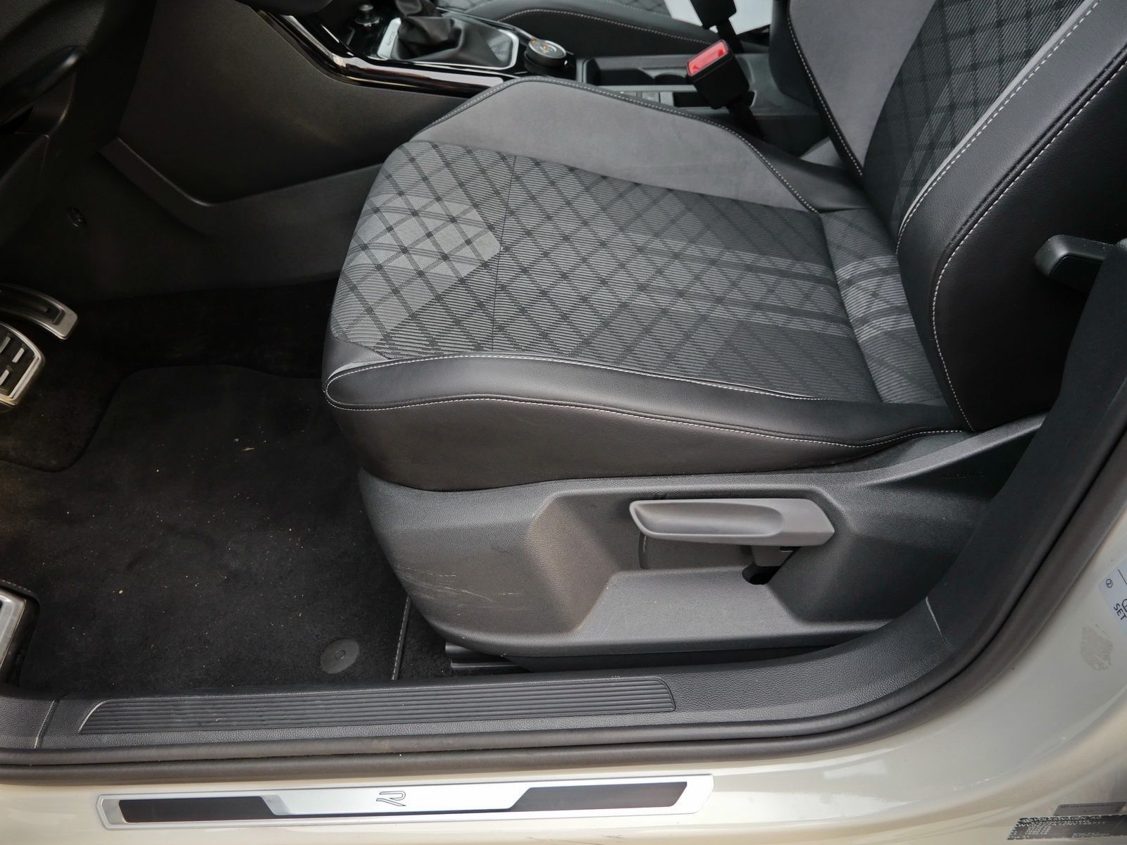 Volkswagen T-Roc - Bild 21