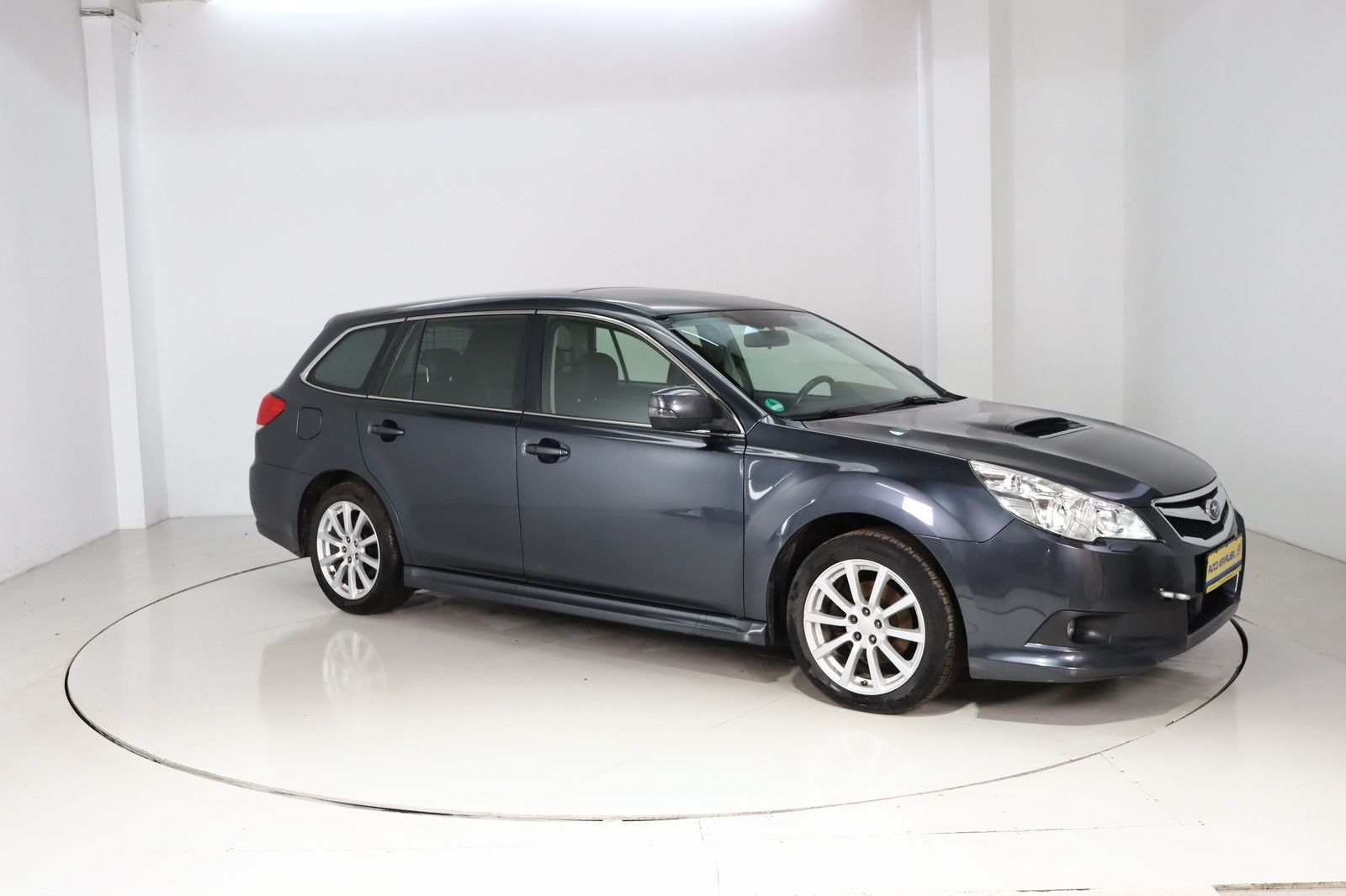 Fahrzeugabbildung Subaru Legacy Kombi 2.0D Outback Comfort Navigation