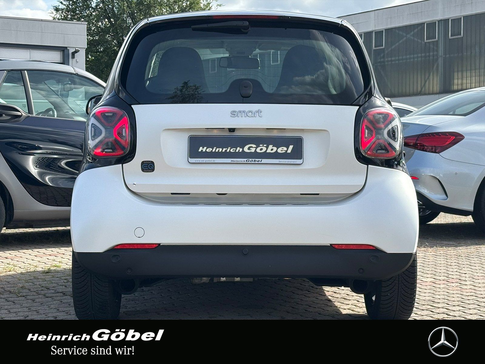 Fahrzeugabbildung Smart EQ COUPÉ*EXCLUSIVE*22kW*JBL-SOUNDSYS*ALLWETTER*