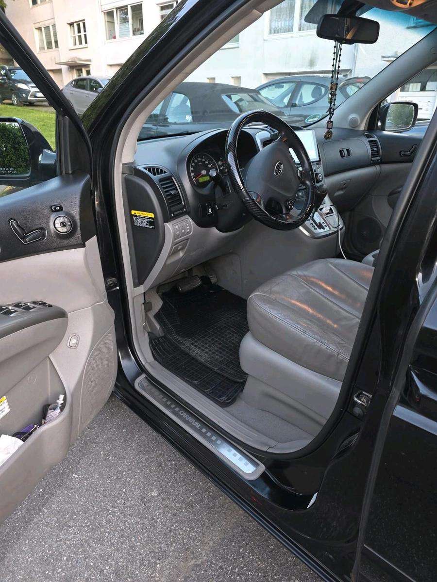 Kia Carnival 2007 — фото 10