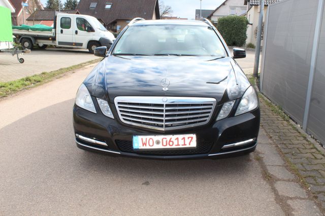 Mercedes-Benz E 220 CDI T BlueEFFICIENCY ELEGANCE