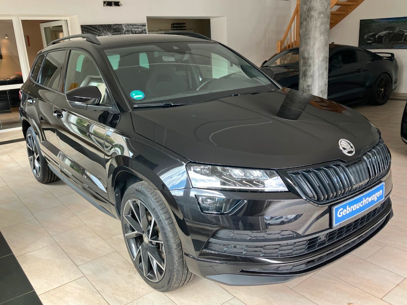 Skoda Karoq 2.0 TSI Sportline 4x4 DSG Virtual LED ACC imagem 3