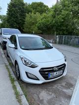Hyundai i30 1.6 CRDi 81kW Style Style - Hyundai i30 Gebrauchtwagen in München