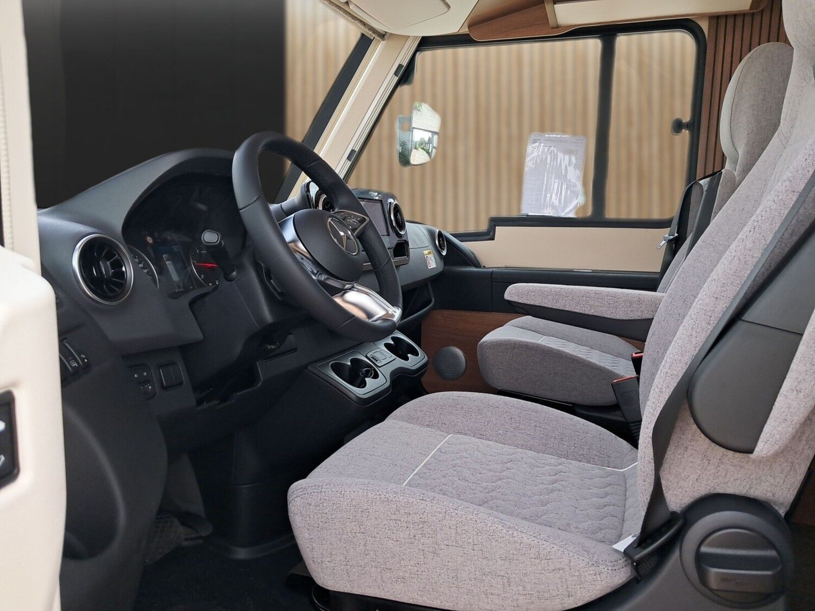 Fahrzeugabbildung Carthago C2-tourer I 145 RB LE comfort Navi, TV, Markise