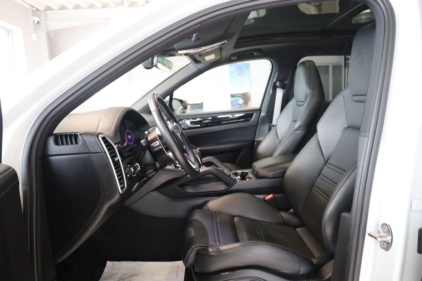 Porsche Cayenne E-Hybrid Platinum Edition foto 25