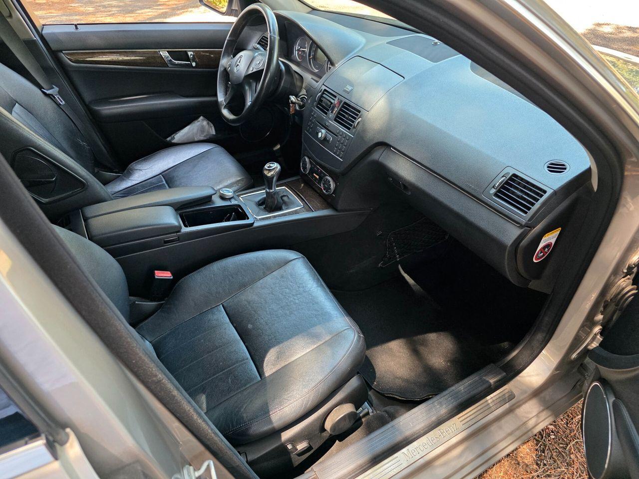 Mercedes-Benz C220 2008 — photo 13