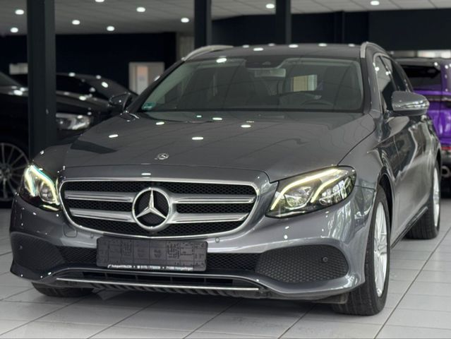 MERCEDES-BENZ E 220d AVANTG. *4MATIC*R-CAM*TOTW.*eAHK*M-BEAM*