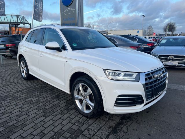 Audi Q5 50 TFSI e q sport AHK+Panorama+LED+B&O+APS