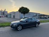 Mercedes-Benz Lim. C 180 CGI/AHK/WENIG KM/ TEMPOMAT/EURO6/LED - Mercedes-Benz C 180 mit Benzin-Antrieb: Limousine, Automatik, 1.6