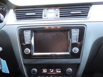 Fotografie 10 des Skoda Rapid Spaceback Drive 1.2 TSi Smart Link