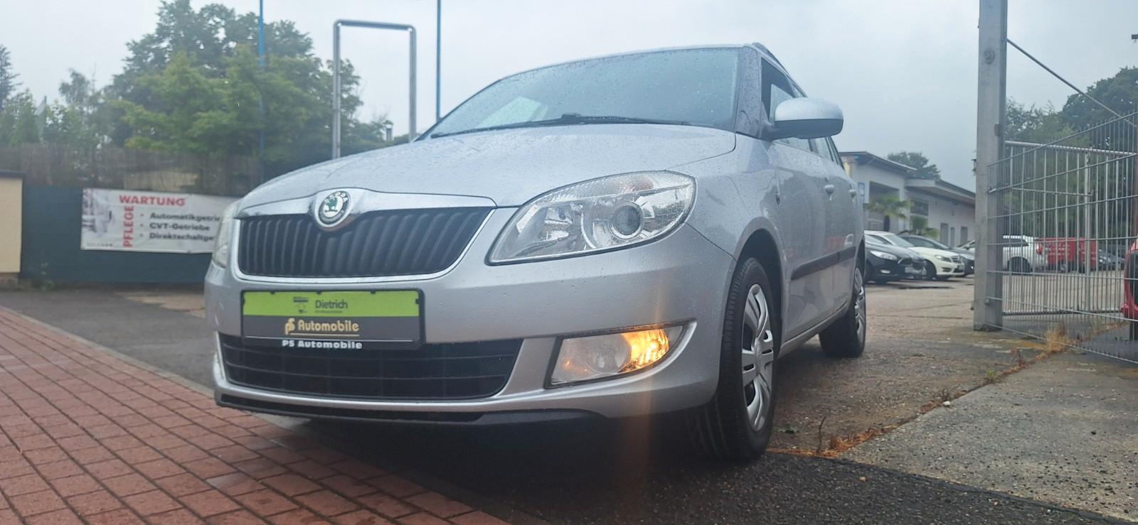 Skoda Fabia 2011 — interior