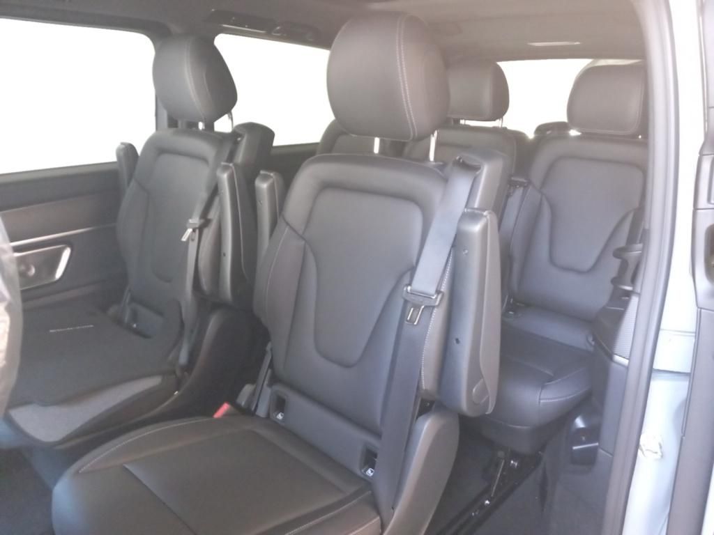 Fahrzeugabbildung Mercedes-Benz V 300 d Avantgarde 4M lang AMG*Pano*AHK*LED*Navi