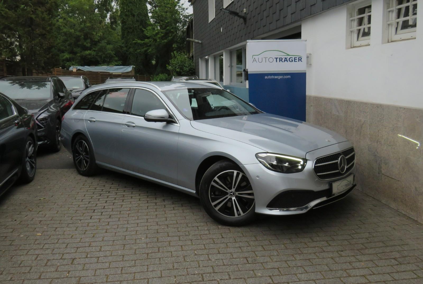 Mercedes-Benz E 200 T Avantgarde Business / R-Kam, LED, Assist