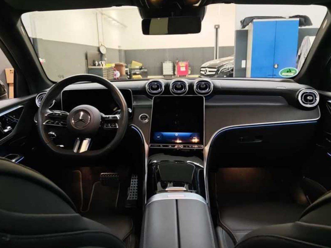Fahrzeugabbildung Mercedes-Benz GLC200 4M AMG Advan+ DISTR Massage AHK Pano Memo