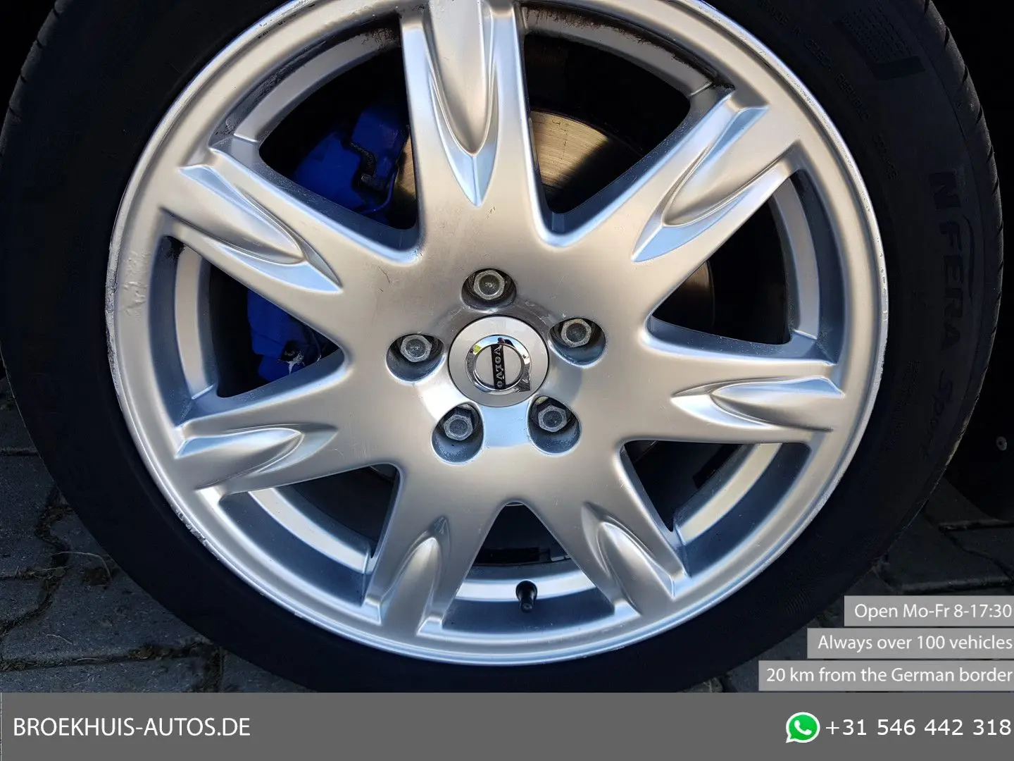 Volvo V70 2006 — photo 25