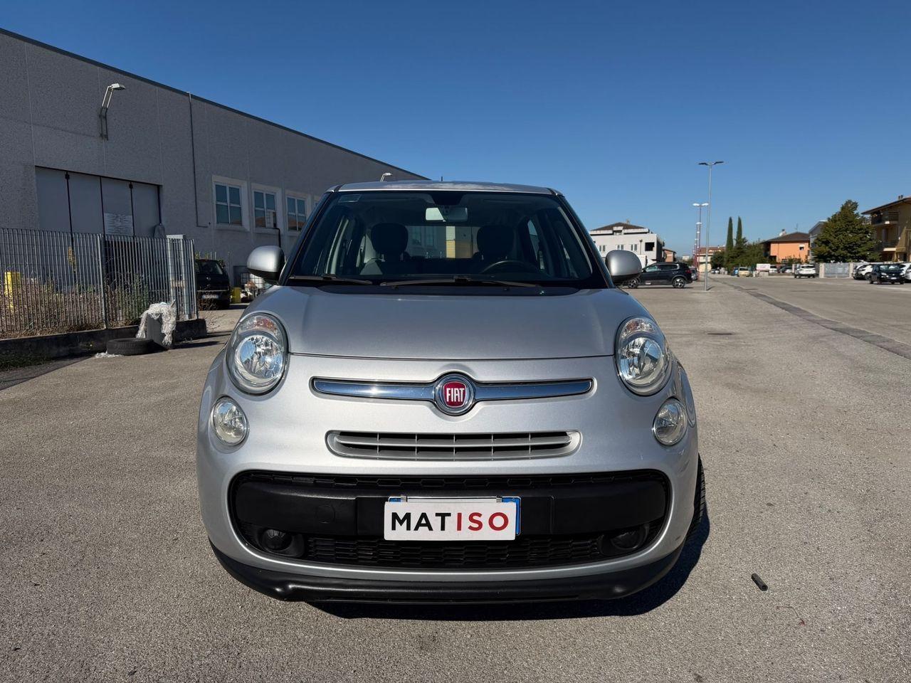 Fiat 500L 2014 — interior