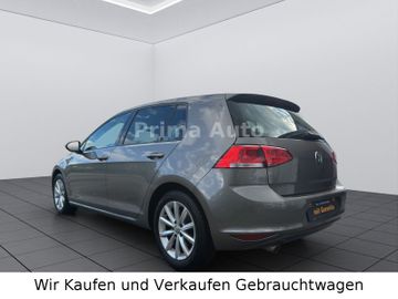 Volkswagen Golf - 6